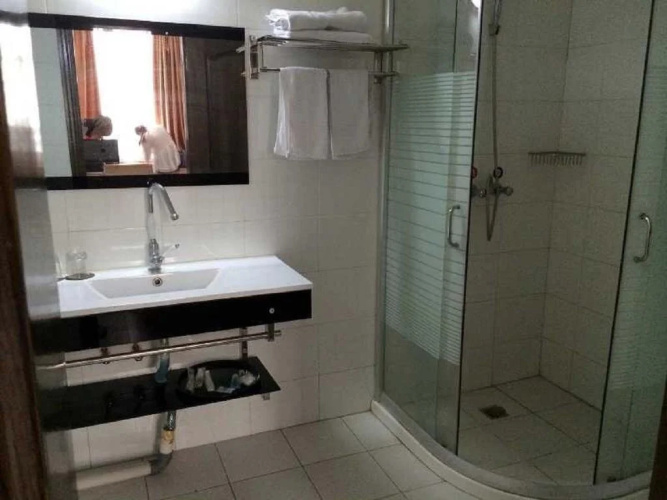 Longquan Hotel