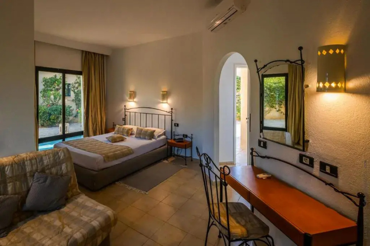 Cercina Hotel