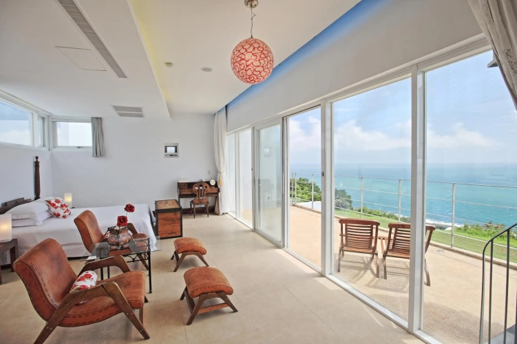 Deluxe Double room with balcony and with sea view