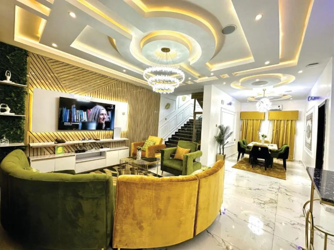 Pharrel Diplomatic Plus 3 Bedroom Suite