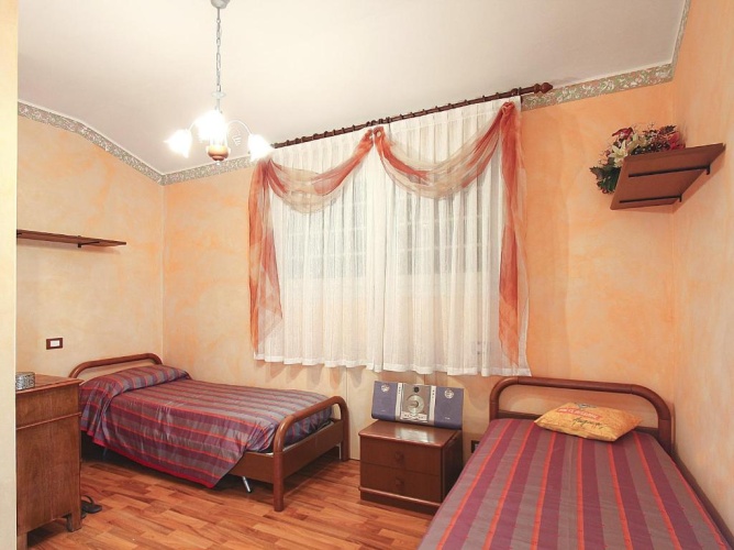 4 Bedrooms Double Villa