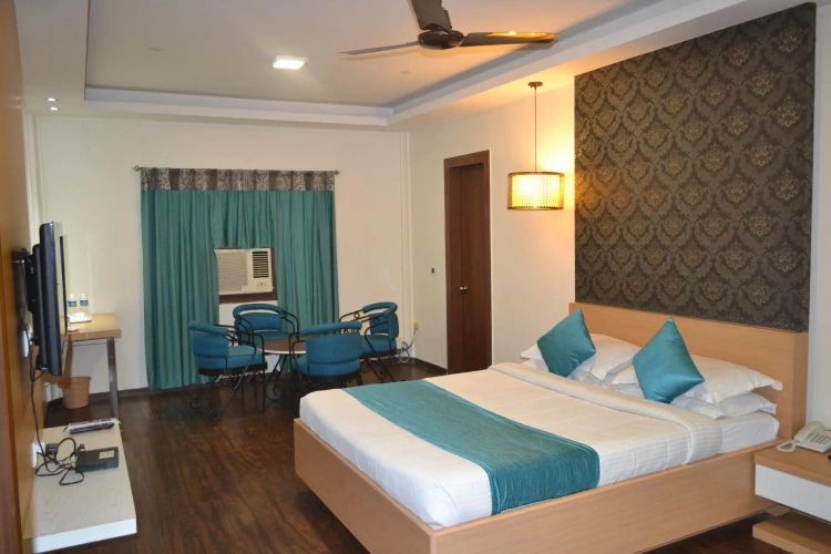 Deluxe Double Suite