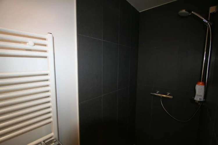 3 Bedrooms Apartment