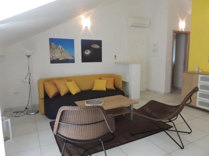 1 Bedroom Apartment with balcony