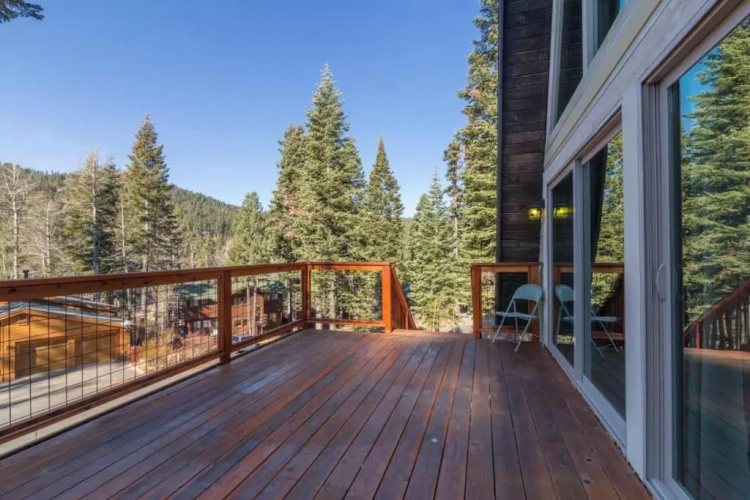 Midnight by Avantstay Remodeled Alpine Meadows A-frame