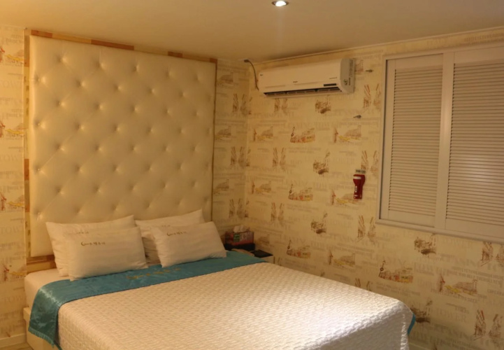 Luna Motel