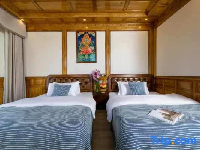 Deluxe Family room with sunrise view
