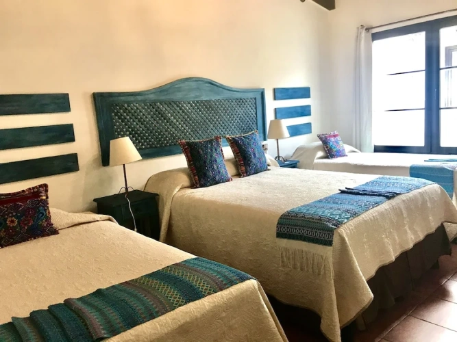 Standard Triple room