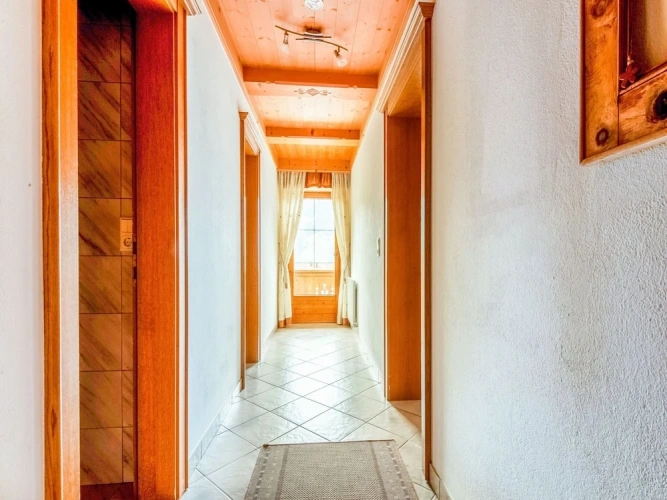 2 Bedrooms Classic Apartment