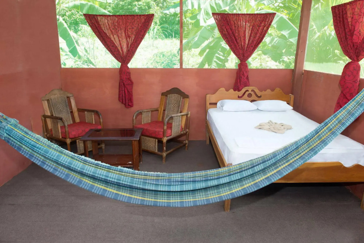 Maniti Expeditions Eco-Lodge