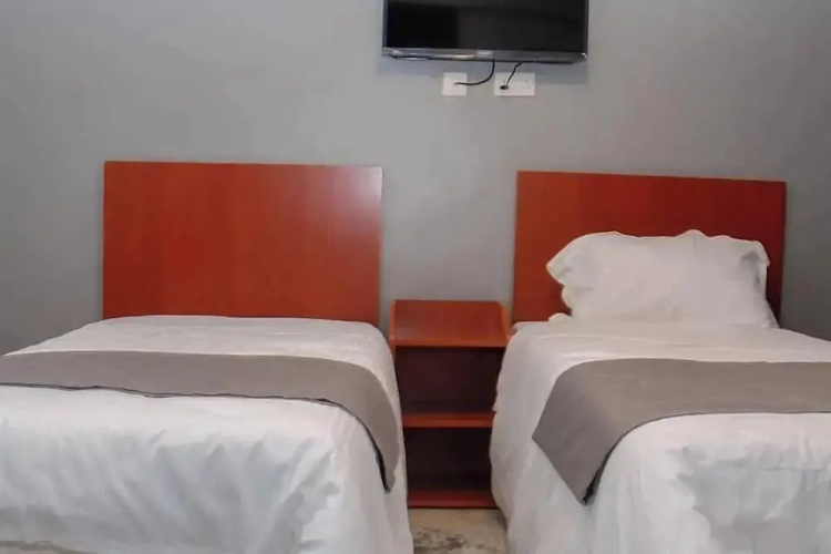 Camsupreme Studios Meru