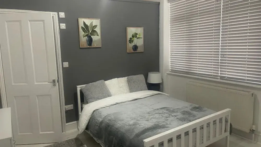 Bed & Breakfast - 2 Double Rooms With Ensuites