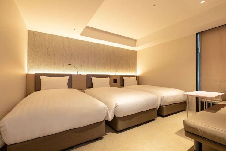 Standard Triple room