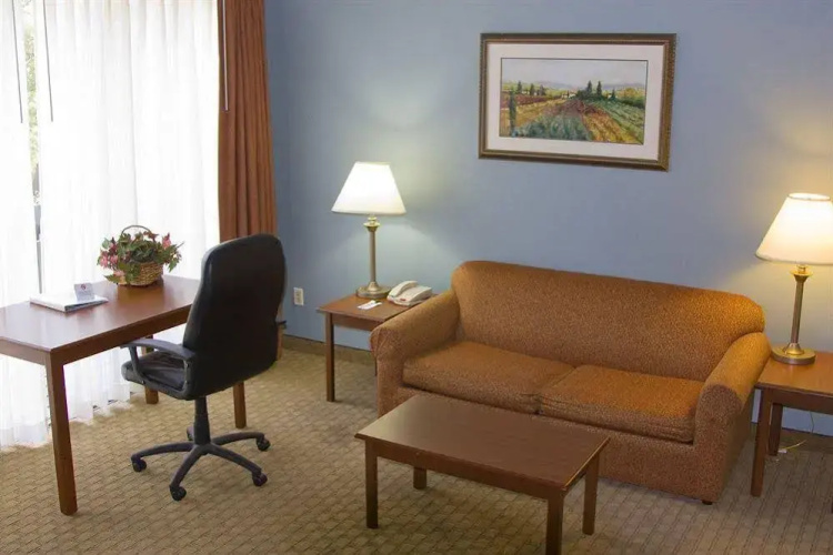 AmeriGold Suites