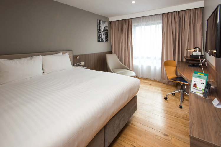 Holiday Inn London - West photo 6