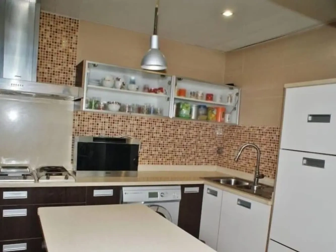 4 Bedrooms Cottage