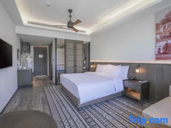 Standard Double room with lake view
