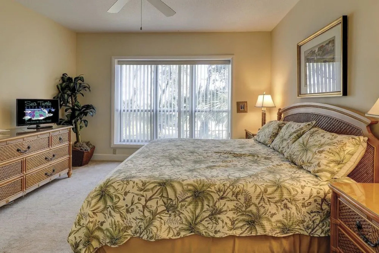 Windsor Place 107 by RedAwning