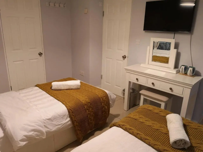 Riverside Rooms