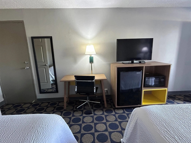 Days Inn by Wyndham Byron