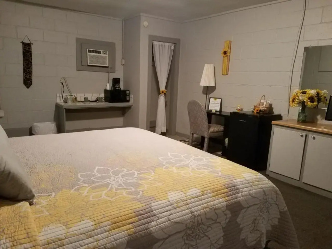 Canton Motel