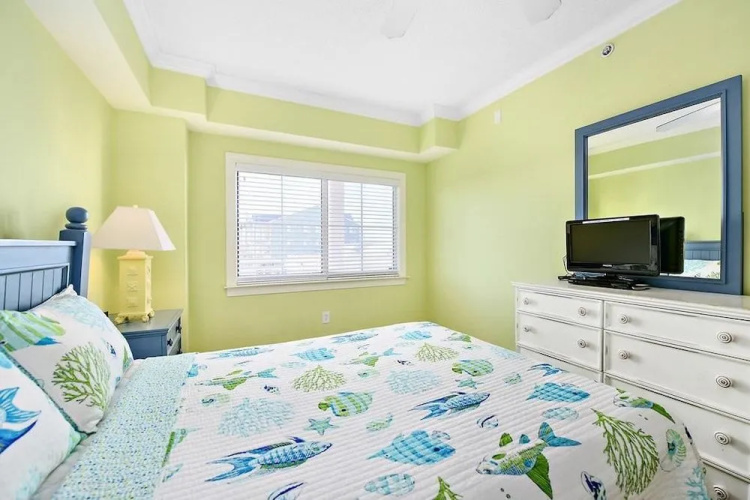 300 17th Street 203 - 3 Br Condo