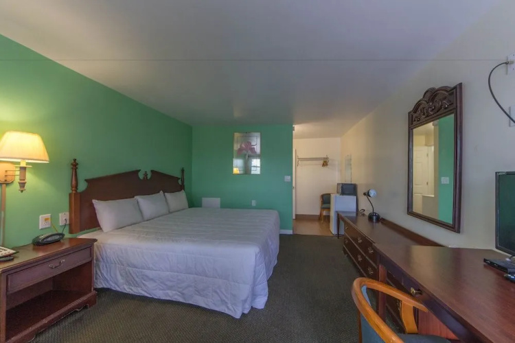 Budget Inn