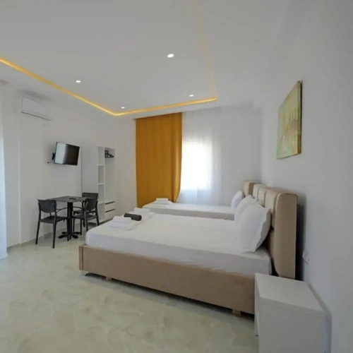 Standard Triple room with balcony