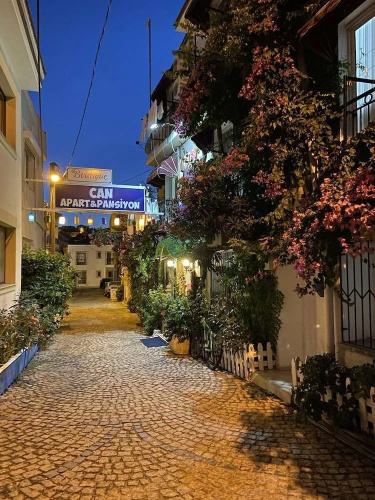 Can Butik Pansiyon - Çeşme