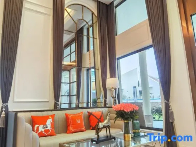 Jihu Beach Hotel