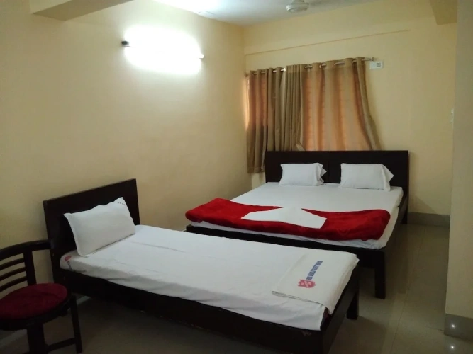 Standard Triple room