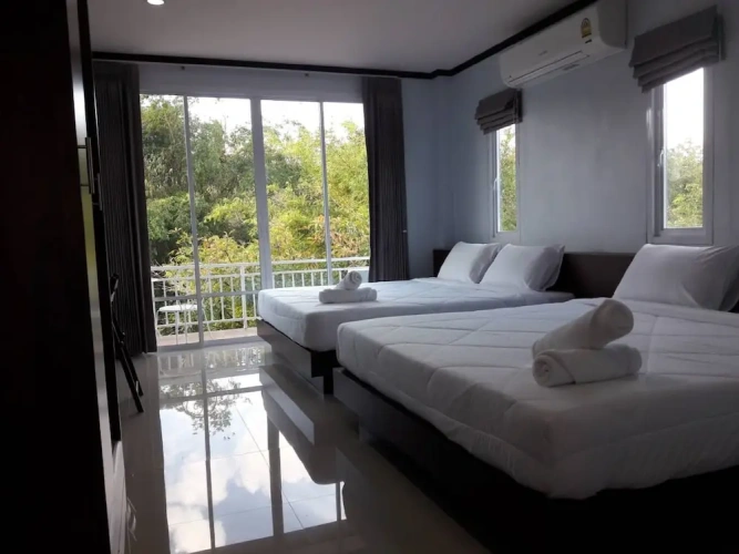 Standard Quadruple room with river view