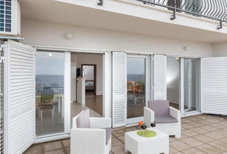 1 Bedroom Comfort Apartment with sea view