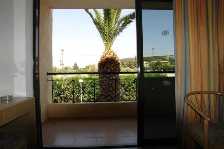 Summerland Hotel & Bungalows
