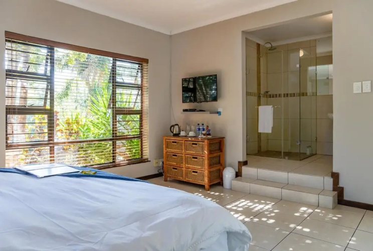 Faraway Lodge B&B