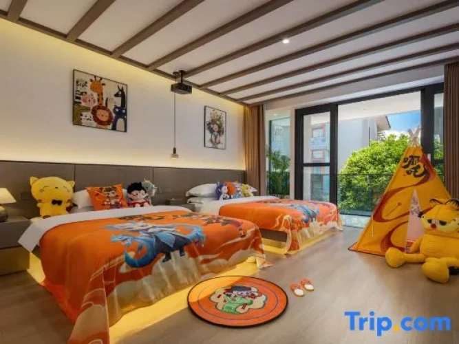 Deluxe Family room with balcony