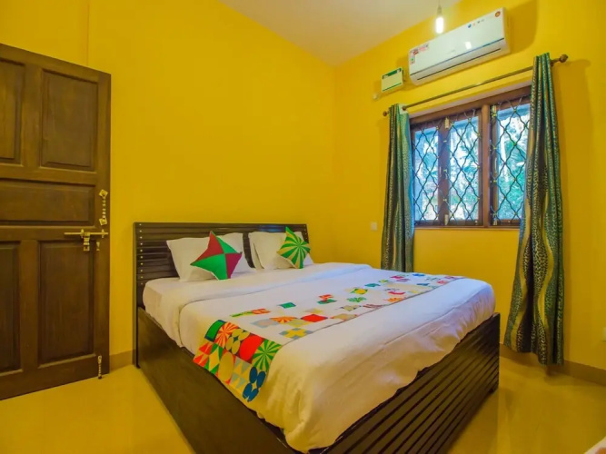OYO 12998 Home Modern 2BHK Merces