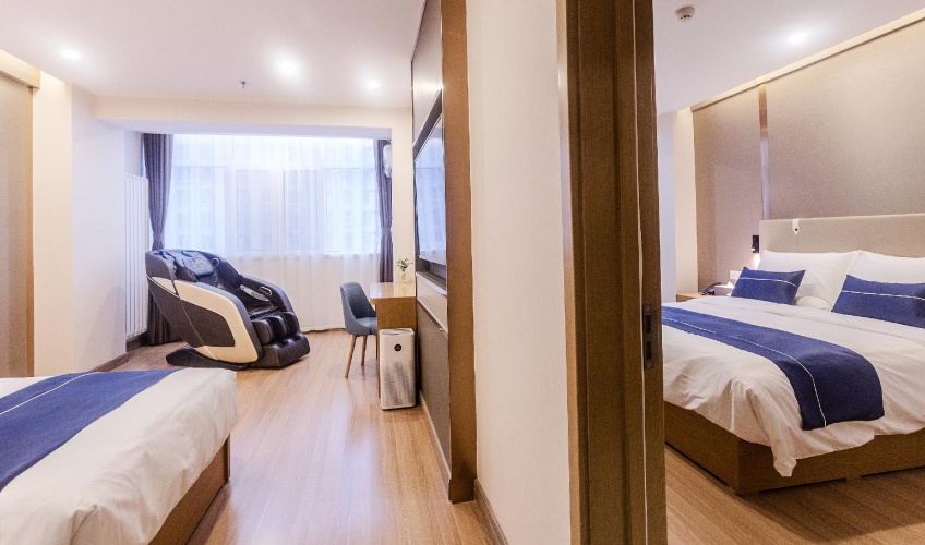 Deluxe Suite