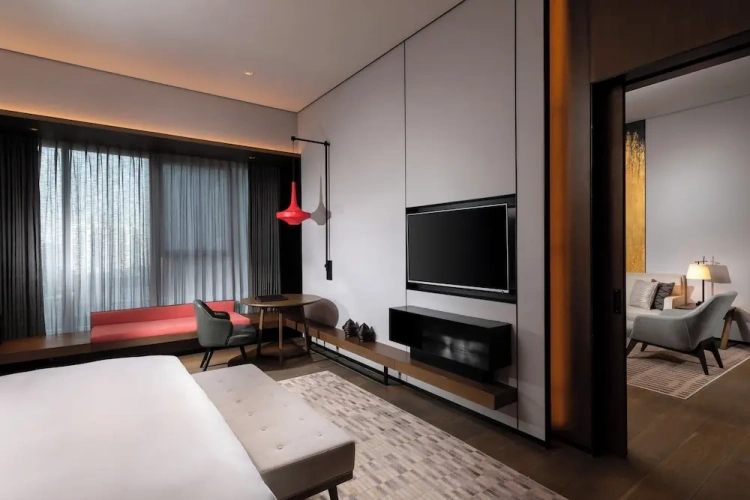 Deluxe Double Suite with garden view