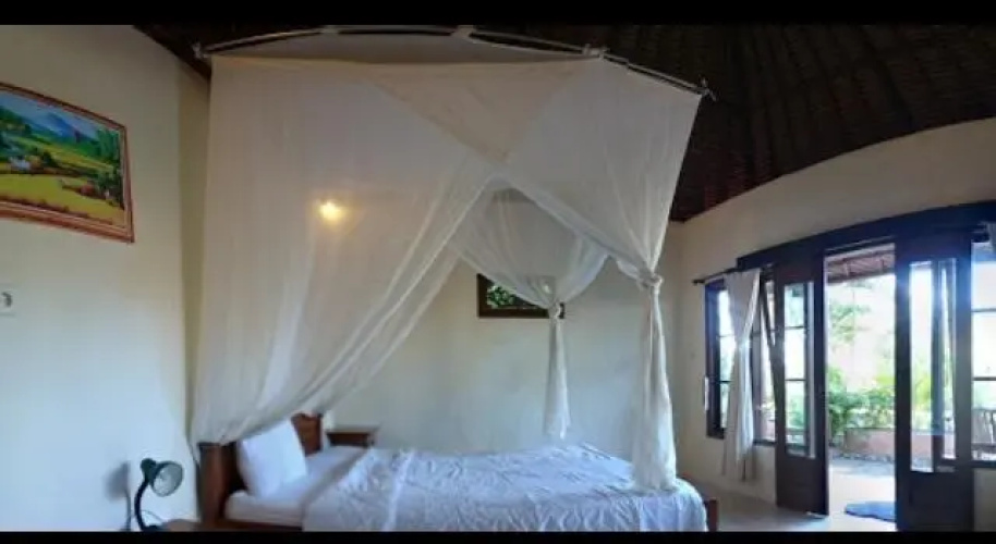 Romeo Beachfront Bungalow