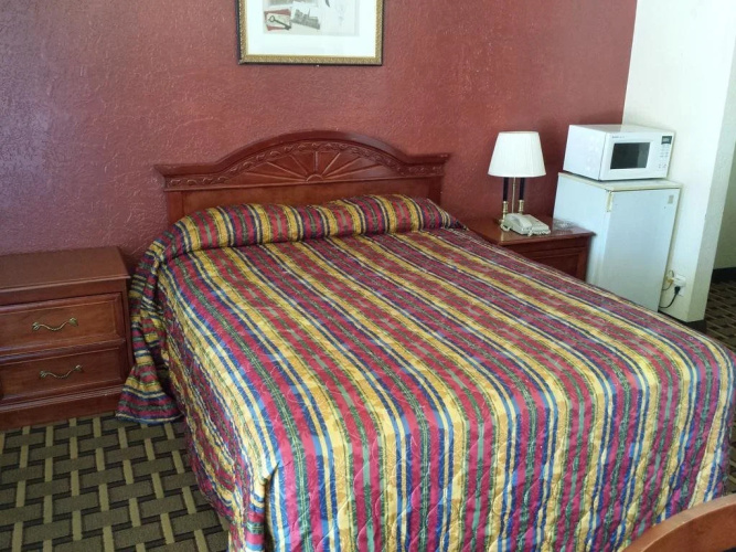 Encore Motel