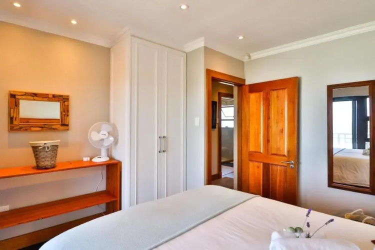 Sea Cliff Condo