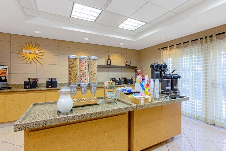 La Quinta Inn & Suites Orlando I Drive/Conv Center photo 22