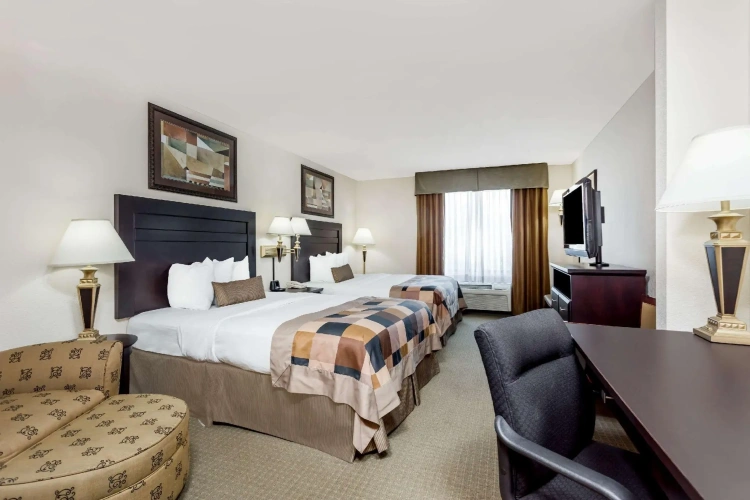 Standard Quadruple room
