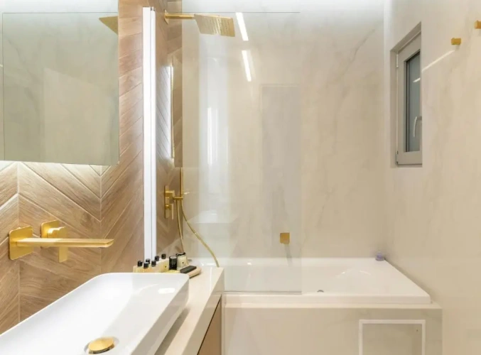 3 Bedrooms Apartment
