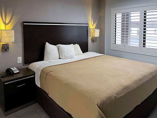 Deluxe Quadruple room