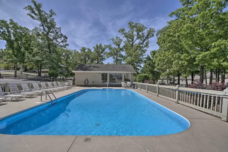View, Pool & Lake Access: Osage Beach Condo!