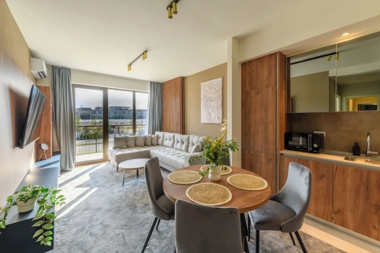 1 Bedroom Apartment