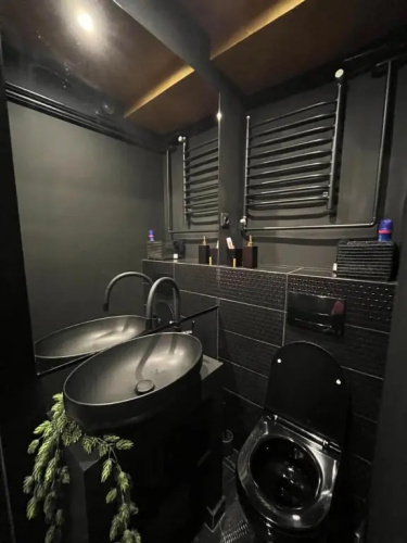 Black Pearl apartment
