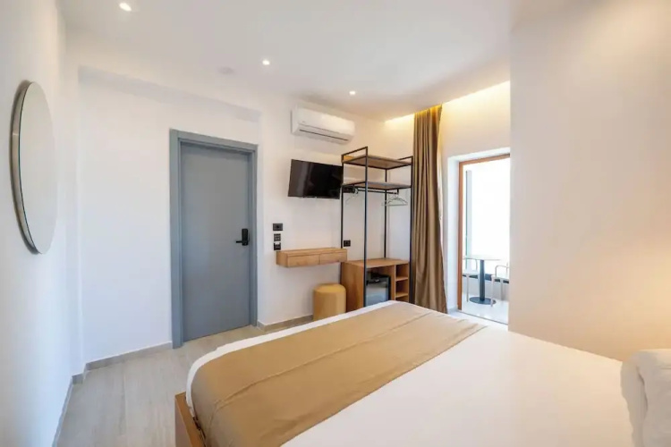 Hotel ENAD